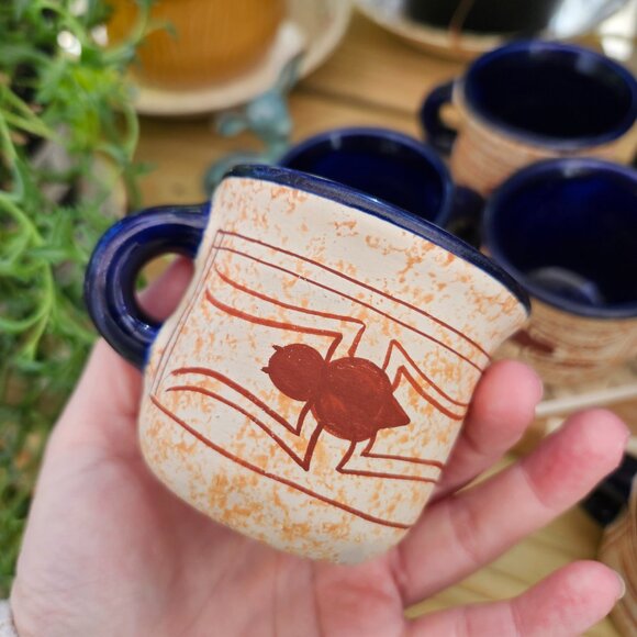 RARE Vintage Handmade black widow spider ceramic espresso mugs, set of 6 - Picture 9 of 13